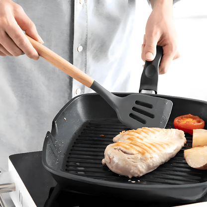 Set od 11 pribora za Kuhinju + Poklon Čaša za pribor